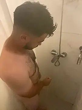 Agusmini online show from March 1, 2026, 11:29 pm