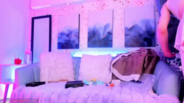 ArianaSantana online show from September 12, 2025, 2:06 pm