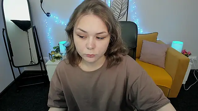 Sophi gi online show from September 18, 2025, 4:47 am