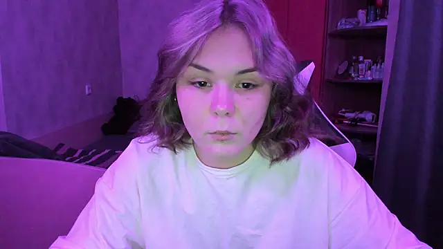Sophi gi online show from October 18, 2025, 12:28 pm