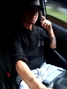 DebutingPathway online show from December 19, 2025, 11:17 am