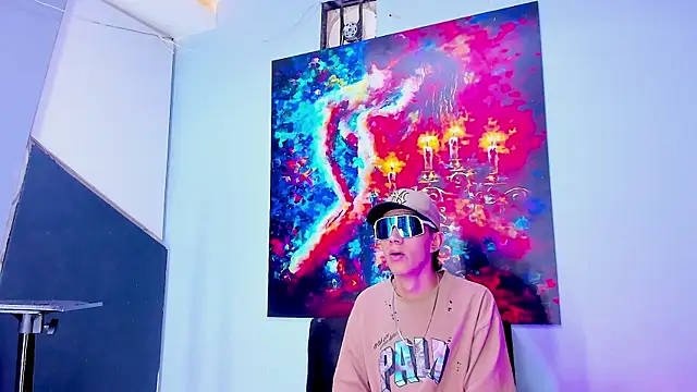 Dante Brown1  online show from October 4, 2025, 9:35 pm