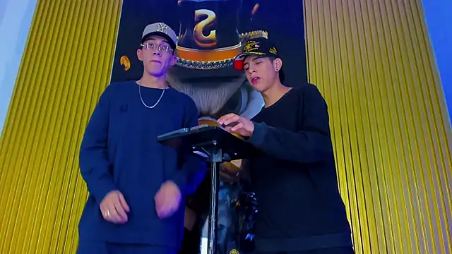 Dante Brown1  online show from November 10, 2025, 9:47 pm