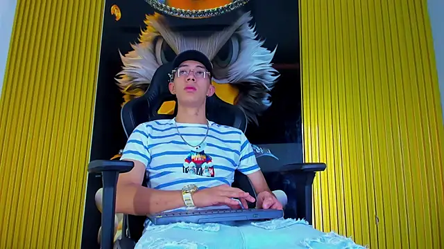 Dante Brown1  online show from November 20, 2025, 8:30 pm