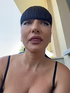 Snapshot of MysticCleo chatting on July 16, 2026, 10:32 am MysticCleo online show from July 16, 2026, 10:32 am