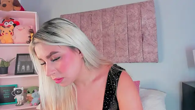 naomi sanz online show from October 11, 2025, 7:34 pm