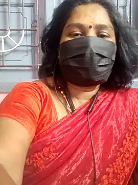 Snapshot of Tamil_Azhaghi25 chatting on June 10, 2026, 5:45 pm Tamil Azhaghi25 online show from June 10, 2026, 5:45 pm