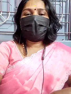 Snapshot of Tamil_Azhaghi25 chatting on June 14, 2026, 6:10 pm Tamil Azhaghi25 online show from June 14, 2026, 6:10 pm