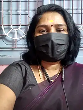 Snapshot of Tamil_Azhaghi25 chatting on July 1, 2026, 3:45 pm Tamil Azhaghi25 online show from July 1, 2026, 3:45 pm