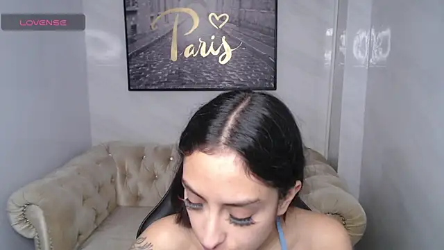 Tifany v online show from November 21, 2025, 1:10 pm