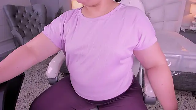 Miss Francheska online show from February 21, 2026, 12:06 pm