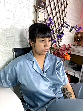 Sophi Kalifa online show from September 23, 2025, 1:47 pm
