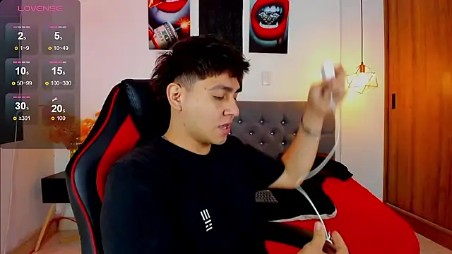 Nicolas James Sc online show from December 16, 2025, 1:49 pm