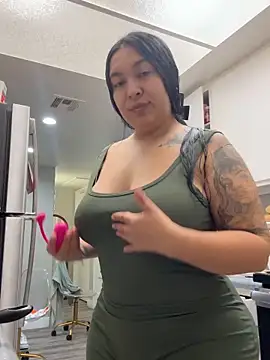 latina curvy22 online show from February 27, 2026, 10:32 pm