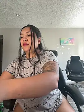 latina curvy22 online show from April 21, 2026, 7:06 pm