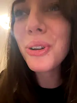 Petitbiscuit2B0 online show from November 2, 2025, 11:29 pm