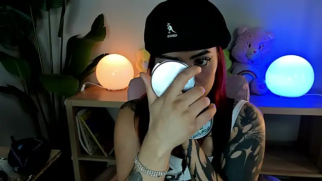 Mystic blue online show from December 5, 2025, 12:36 pm