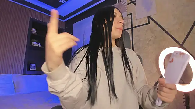 AlliceCopper online show from February 6, 2026, 12:52 pm