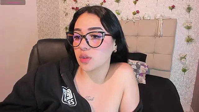 Scarlett Hot7 online show from September 25, 2025, 4:27 am