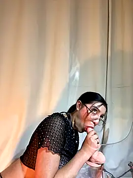 Snapshot of kaylii_purple chatting on September 11, 2025, 5:18 am kaylii purple online show from September 11, 2025, 5:18 am