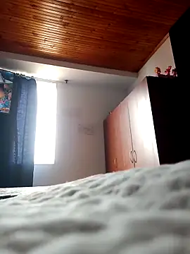 coupledesire18 online show from November 27, 2025, 6:21 pm