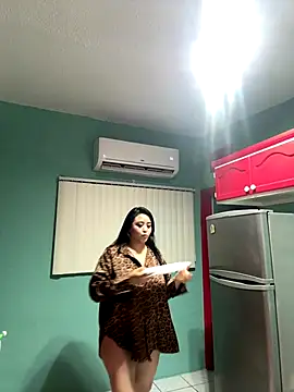 MyHoneyFrida online show from September 23, 2025, 2:25 am