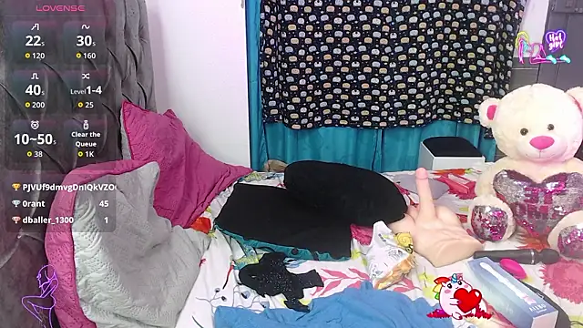 EmilyCoy  online show from March 19, 2026, 5:44 am