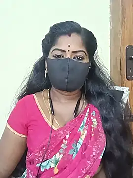 Snapshot of tamilammukuttyy chatting on June 25, 2026, 2:33 am tamilammukuttyy online show from June 25, 2026, 2:33 am
