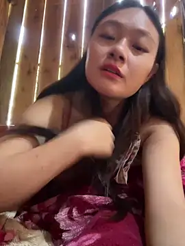 mai-xinh online show from December 18, 2025, 3:01 am