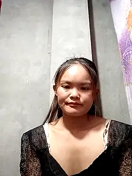 xinhxinhcute online show from September 13, 2025, 1:00 pm