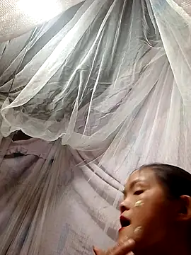 xinhxinhcute online show from September 18, 2025, 1:13 pm