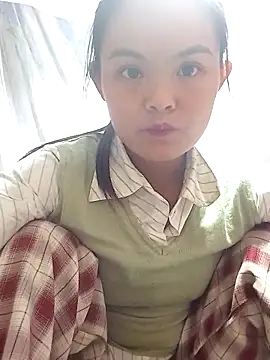 xinhxinhcute online show from October 30, 2025, 3:41 am