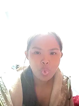 xinhxinhcute online show from December 2, 2025, 11:15 am