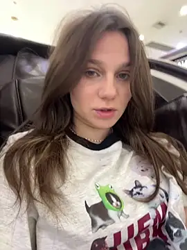 Snapshot of MiniVi chatting on September 12, 2025, 5:18 am MiniVi online show from September 12, 2025, 5:18 am