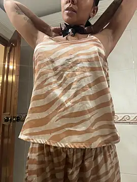 GiorgiaLuxee online show from November 20, 2025, 11:04 pm