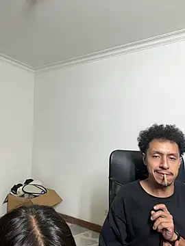 GiorgiaLuxee online show from November 23, 2025, 12:10 am