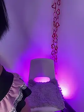 LindaWz  online show from March 20, 2026, 4:39 am