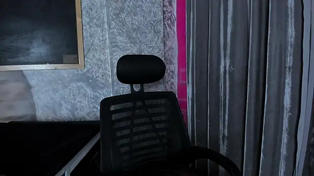 Zairaa Fox online show from November 27, 2025, 7:27 pm