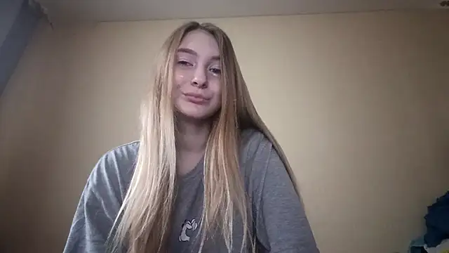 Nymera flare online show from November 11, 2025, 6:35 am