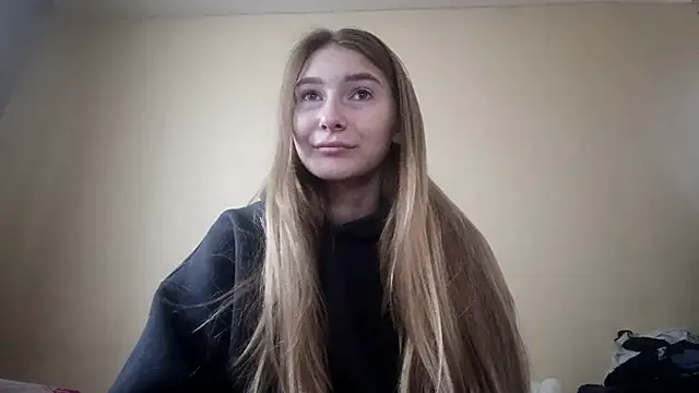 Nymera flare online show from November 13, 2025, 6:56 am