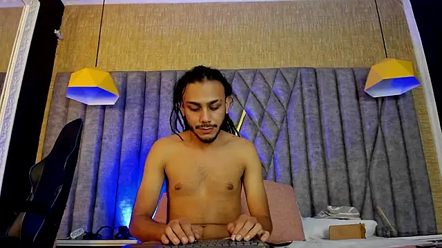 Boss Domiinator online show from October 13, 2025, 3:28 am