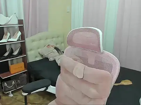 Seductive Margaux online show from September 12, 2025, 7:30 am