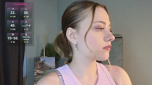 HollieCollelo online show from November 10, 2025, 3:05 am