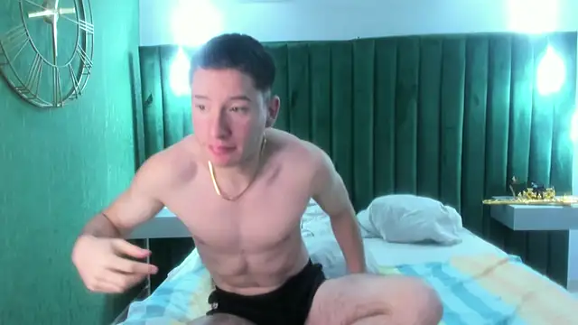 HunterHeat  online show from November 18, 2025, 2:54 pm