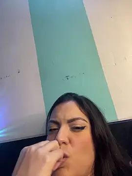 alilith online show from February 12, 2026, 6:36 pm