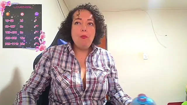 Miss Oriana online show from November 24, 2025, 8:08 pm