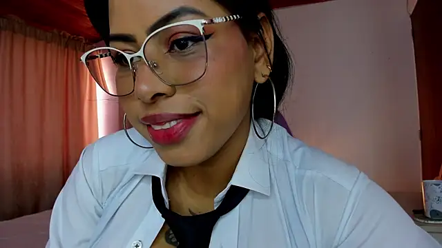 Snapshot of Michluxe_69 chatting on June 25, 2026, 9:41 pm Michluxe 69 online show from June 25, 2026, 9:41 pm
