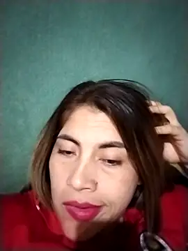 Snapshot of Camila_latina_0 chatting on October 13, 2025, 1:16 am Camila latina 0 online show from October 13, 2025, 1:16 am
