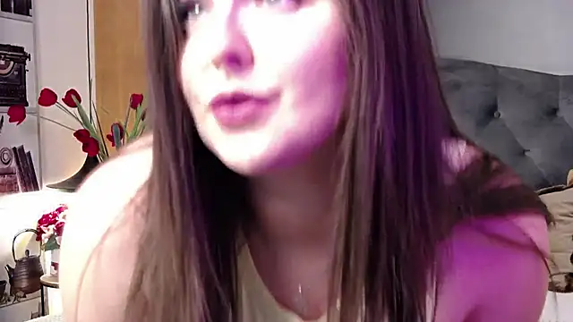 Mia Swano online show from October 10, 2025, 9:14 pm