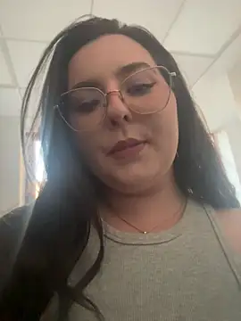 Mia Swano online show from July 10, 2026, 5:48 pm